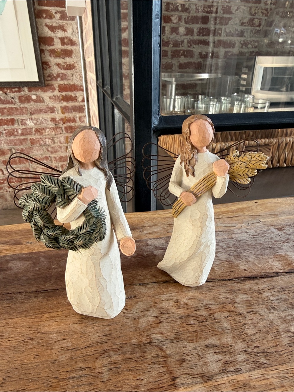 Willow Tree Cream Angel Pair with Green Wreath and Gold Sheaves